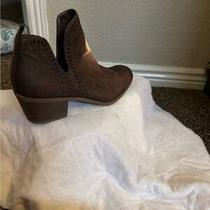 Chic Brown Ankle Boots with Cutout Detail